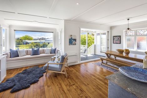Photo of property in 111 Vauxhall Road, Narrow Neck, Auckland, 0624