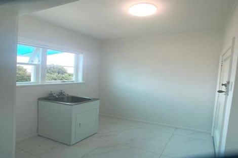 Photo of property in 18 Fulljames Avenue, Mount Roskill, Auckland, 1041