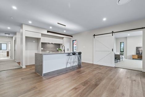Photo of property in 114a Bartholomew Road, Levin, 5510
