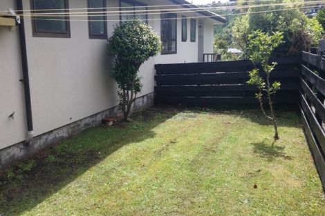 Photo of property in 2/39 Kinloch Place, Papakowhai, Porirua, 5024