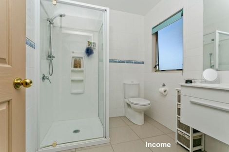 Photo of property in 7 Calypso Way, Unsworth Heights, Auckland, 0632