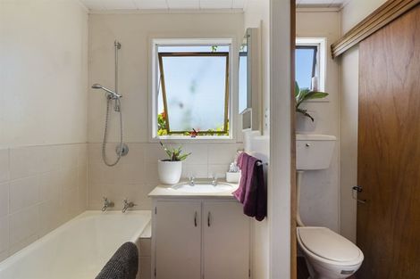 Photo of property in 13 Spinella Drive, Bayview, Auckland, 0629