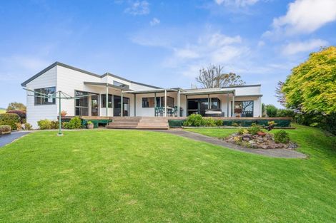 Photo of property in 14 Wade Place, Welcome Bay, Tauranga, 3175