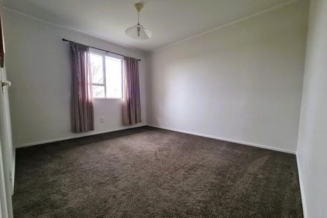 Photo of property in 10 Yarra Place, Botany Downs, Auckland, 2010