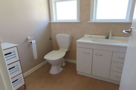 Photo of property in 60 Beazley Avenue, Paparangi, Wellington, 6037