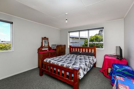 Photo of property in 1 Oawai Place, Marfell, New Plymouth, 4310