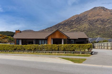 Photo of property in 5 Regent Street, Lower Shotover, Queenstown, 9304
