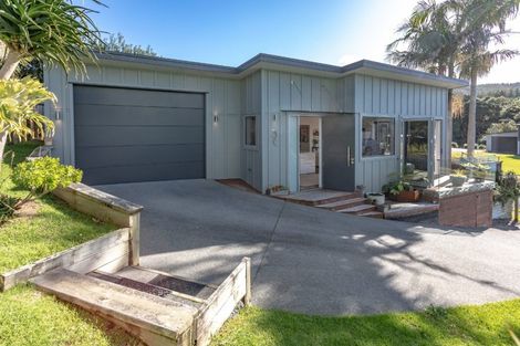 Photo of property in 202 Onemana Drive, Onemana, Whangamata, 3691