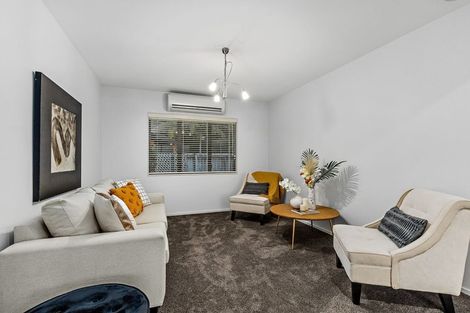 Photo of property in 23 Kerlin Crescent, West Harbour, Auckland, 0618