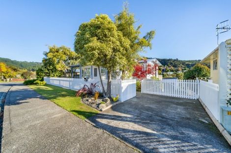 Photo of property in 40 Sunbrae Drive, Silverstream, Upper Hutt, 5019