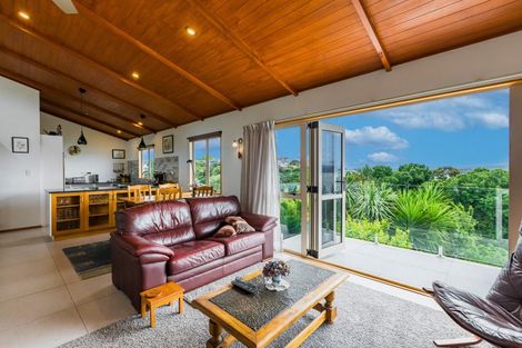 Photo of property in 12 Cobden Crescent, Bluff Hill, Napier, 4110