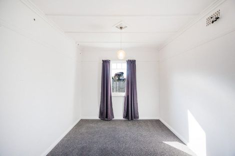 Photo of property in 23 Ross Street, Marton, 4710