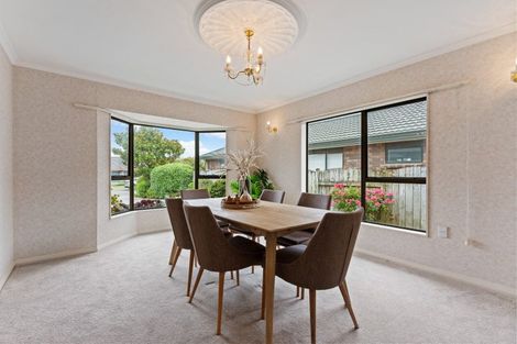 Photo of property in 11 Rosebank Avenue, Kelvin Grove, Palmerston North, 4414