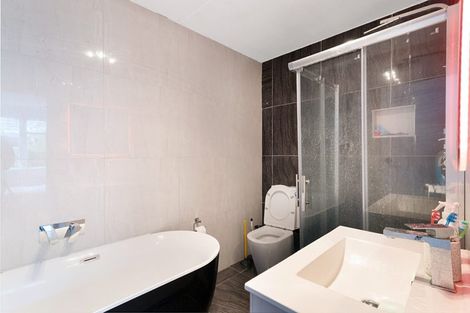 Photo of property in 6 Harris Street, Huntly, 3700