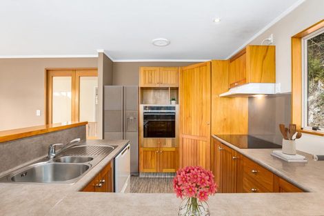 Photo of property in 19 Marama Terrace, Eastbourne, Lower Hutt, 5013