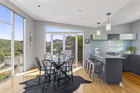 Photo of property in 121 Nevay Road, Miramar, Wellington, 6022