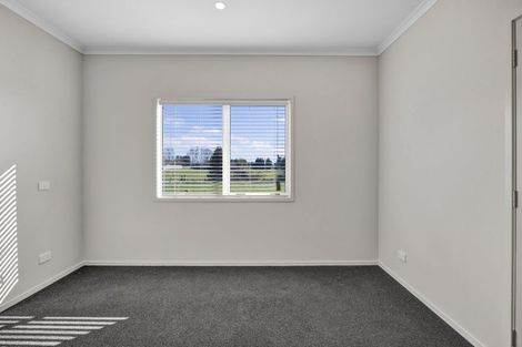 Photo of property in 8 Manatu Lane, Inglewood, 4330