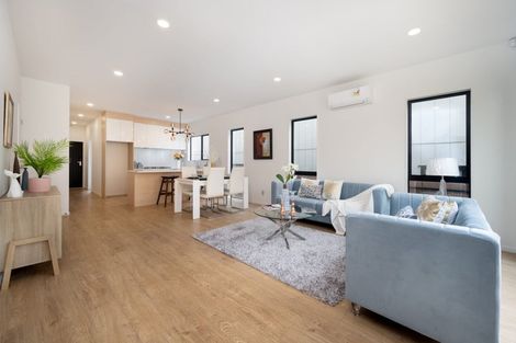 Photo of property in 5a Frontier Lane, Flat Bush, Auckland, 2019