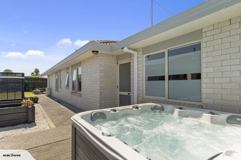 Photo of property in 4 Lantana Place, Mount Maunganui, 3116