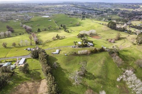 Photo of property in 107 Cemetery Road, Wainui, 0992