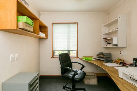 Photo of property in 4a Neeve Place, Taradale, Napier, 4112