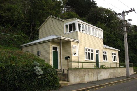 Photo of property in 9 Macandrew Road, Careys Bay, Port Chalmers, 9023
