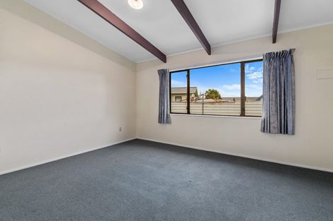 Photo of property in 17 Cypress Place, Owhata, Rotorua, 3010