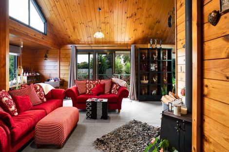 Photo of property in 8 Pohutukawa Drive, Opunake, 4616