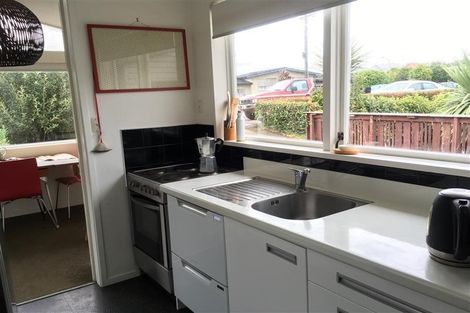 Photo of property in 34 Birdwood Avenue, Moturoa, New Plymouth, 4310