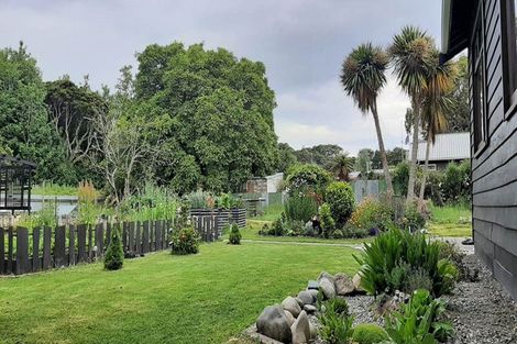 Photo of property in 18 Half Mile Road, Tuatapere, 9620