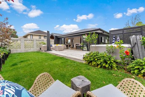 Photo of property in 1/33 Hyde Road, Rothesay Bay, Auckland, 0630