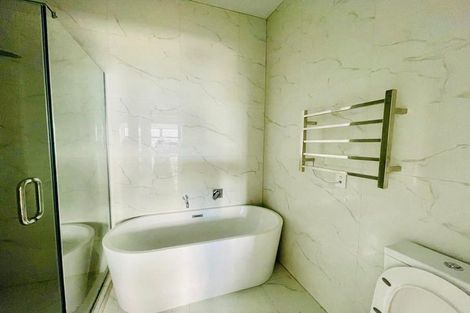 Photo of property in 70 Kauri Heart Avenue, Takanini, 2112