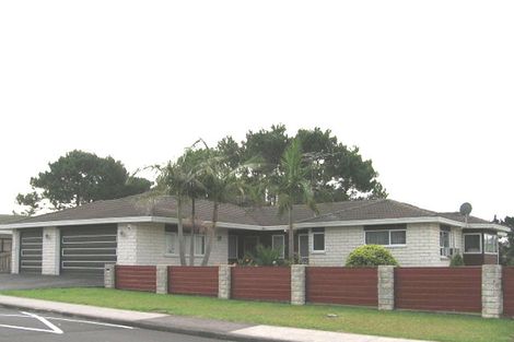 Photo of property in 63 Granville Drive, Massey, Auckland, 0614