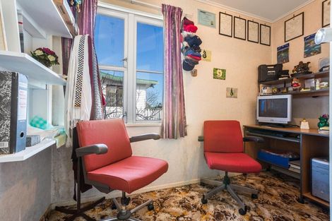 Photo of property in 79 Driver Crescent, Cannons Creek, Porirua, 5024