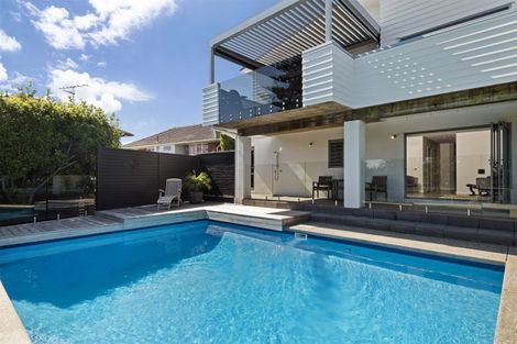 Photo of property in 17 Mayfair Crescent, Mairangi Bay, Auckland, 0630