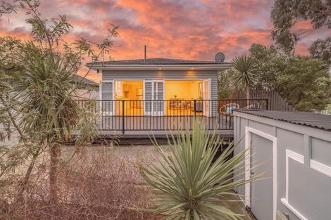 Photo of property in 119 Bowhill Road, New Brighton, Christchurch, 8083