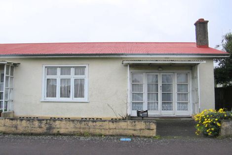 Photo of property in 3/5 Ward Street, Palmerston North, 4410