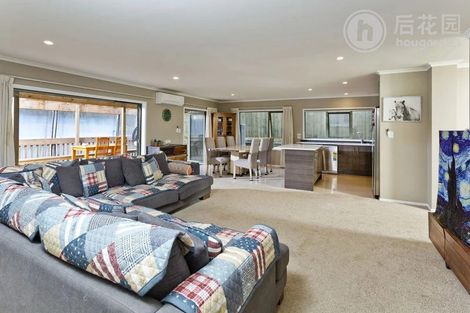 Photo of property in 3 Hercules Drive, Henderson, Auckland, 0612