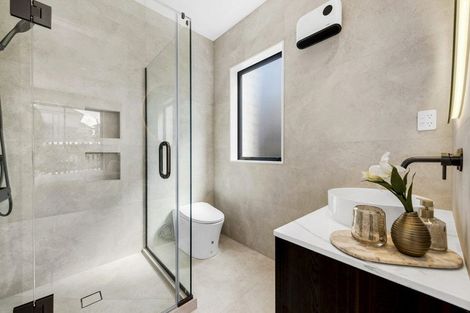 Photo of property in 202 Clovelly Road, Bucklands Beach, Auckland, 2012