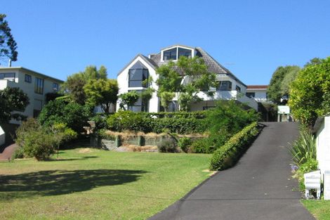 Photo of property in 2/18 Valley Road, Browns Bay, Auckland, 0630