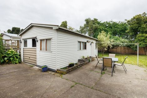 Photo of property in 8 Annandale Avenue, Takaro, Palmerston North, 4410