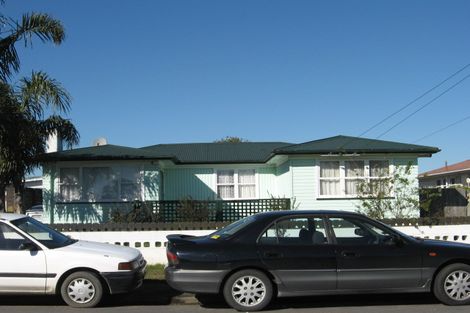 Photo of property in 44 Cargill Street, Papakura, 2110
