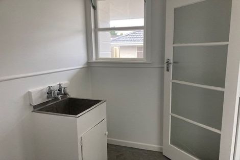 Photo of property in 90 Tiraumea Drive, Pakuranga, Auckland, 2010