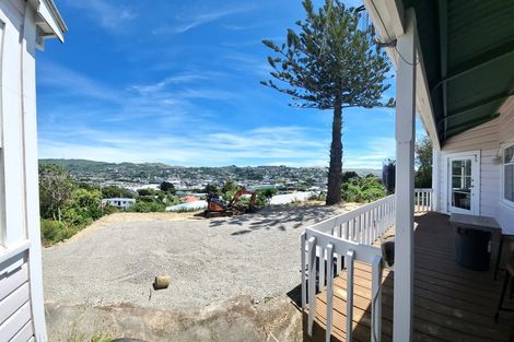 Photo of property in 10 Chesterton Street, Johnsonville, Wellington, 6037