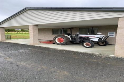 Photo of property in 51-53 Shaw Road, Oratia, Auckland, 0604