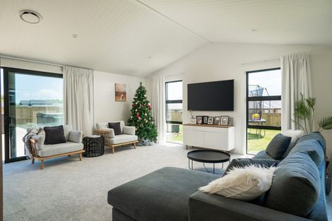 Photo of property in 14 Harakeke Drive, Wharewaka, Taupo, 3330