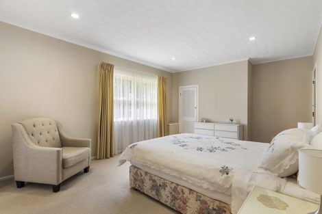 Photo of property in 14 Weldene Avenue, Glenfield, Auckland, 0629