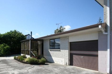 Photo of property in 2/131 Glenmore Road, Sunnyhills, Auckland, 2010