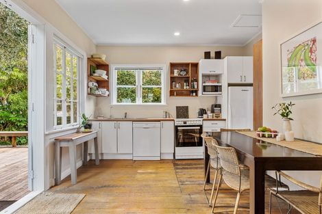 Photo of property in 24 Royal Terrace, Sandringham, Auckland, 1025