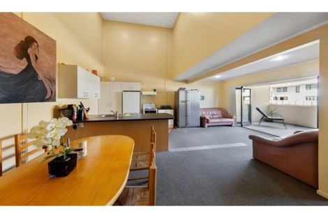 Photo of property in 10/11 Jack Conway Avenue, Manukau, Auckland, 2104